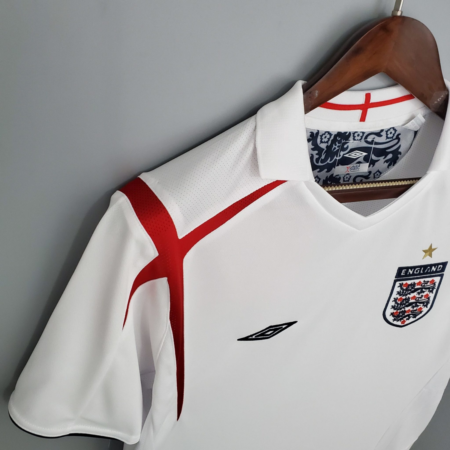Camiseta local de Inglaterra 2006