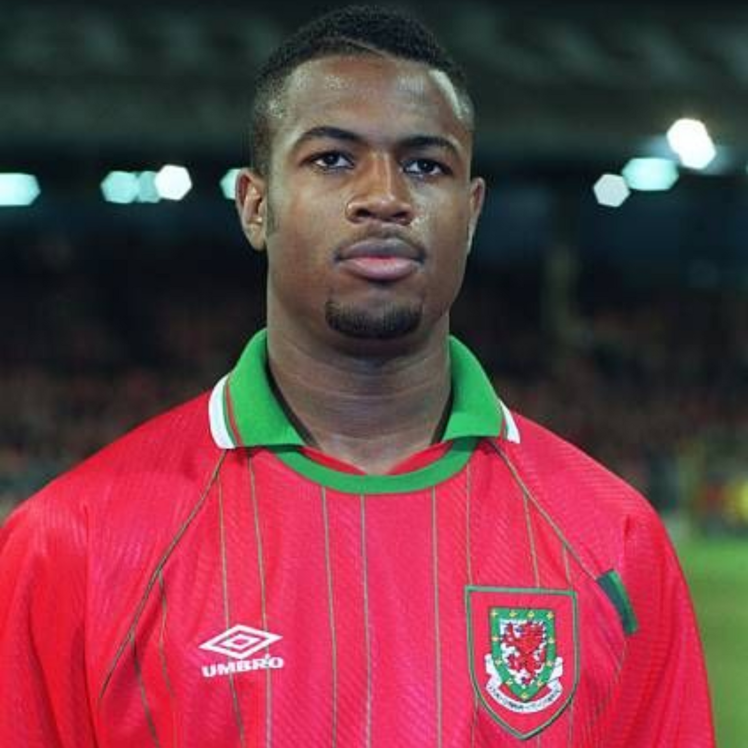 Camiseta de local de Gales 1994/95