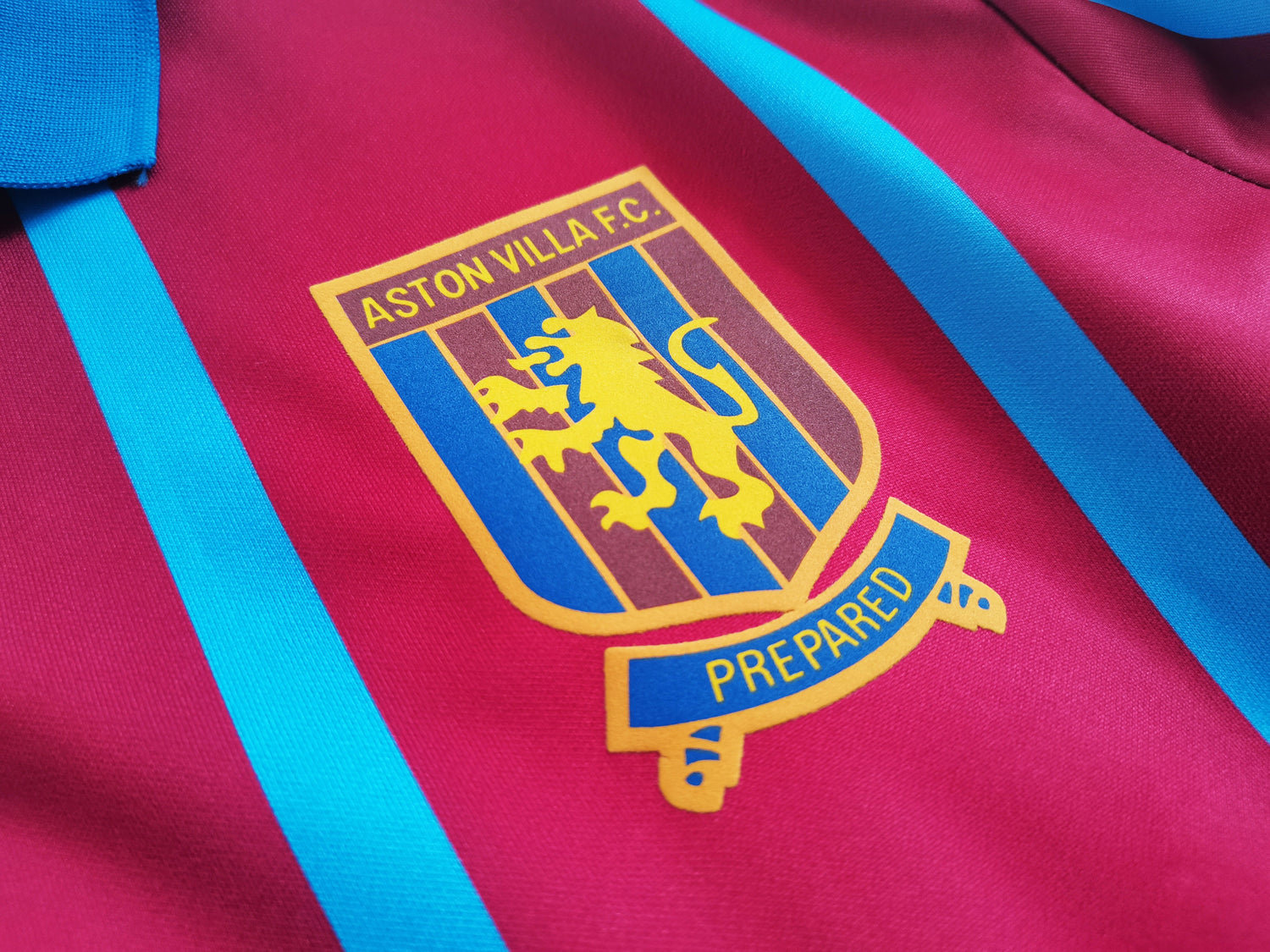 Camiseta de local del Aston Villa - 1993-95