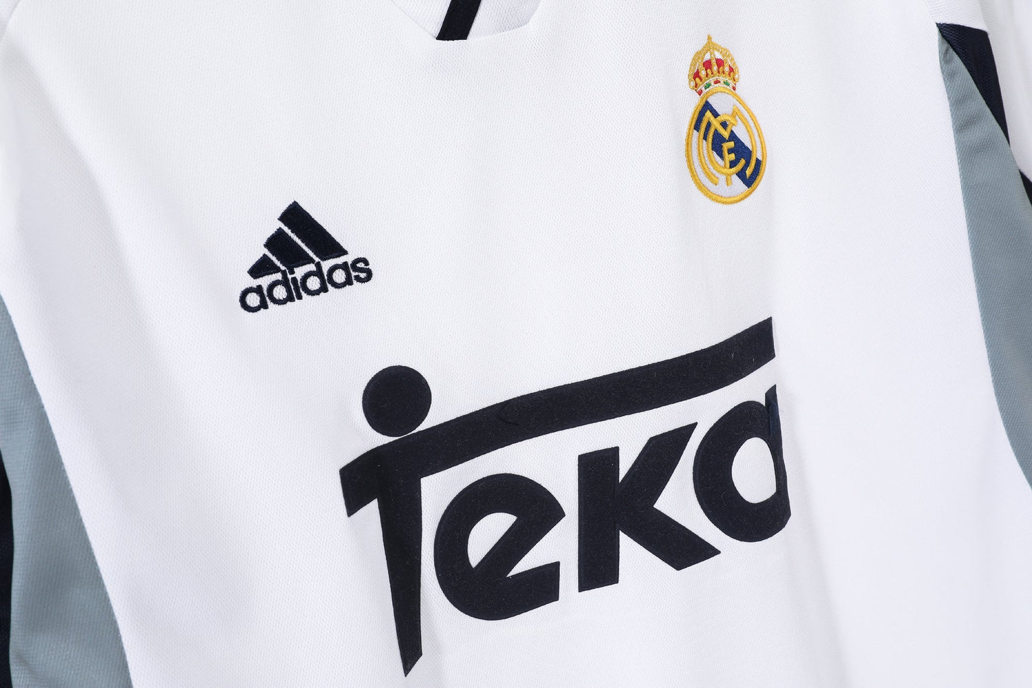 Real Madrid Home Shirt - 2000 - 2001